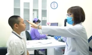 Dấu hiệu nhận biết cận thị bẩm sinh Dấu hiệu nhận biết cận thị bẩm sinh