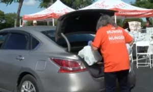 Công chức Florida nhận thực phẩm hỗ trợ khi chính phủ Mỹ đóng cửa